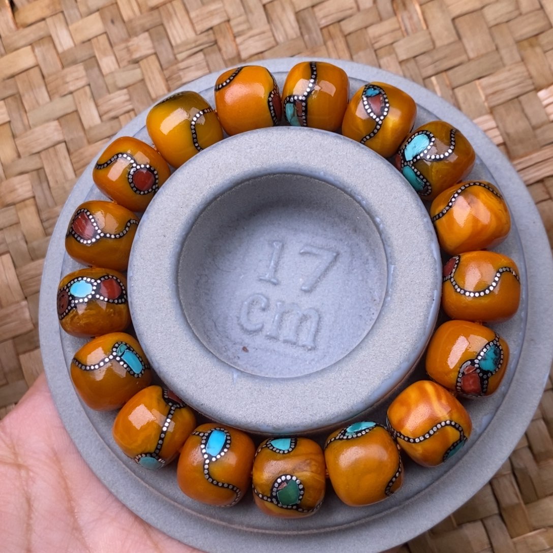 蜜蜡裸石未镶嵌蜜蜡