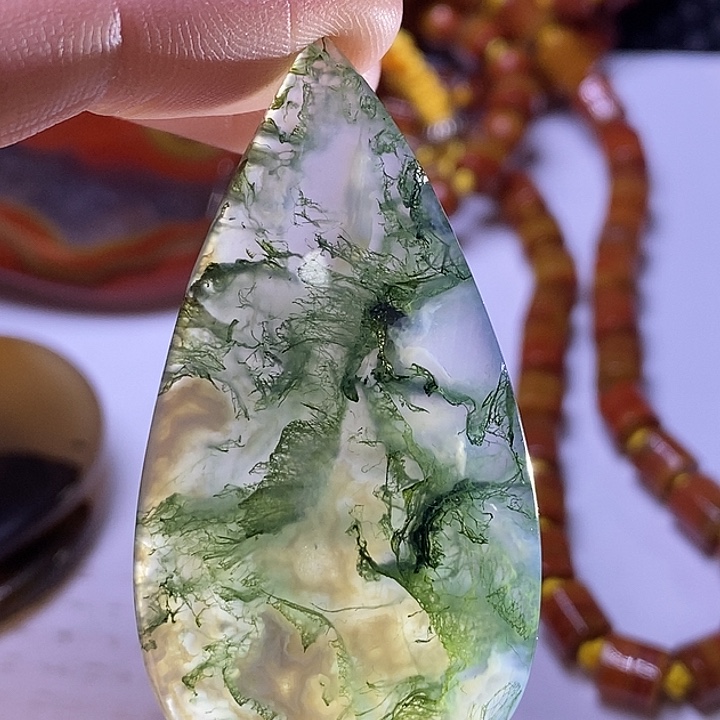 玛瑙/玉髓颈饰未镶嵌