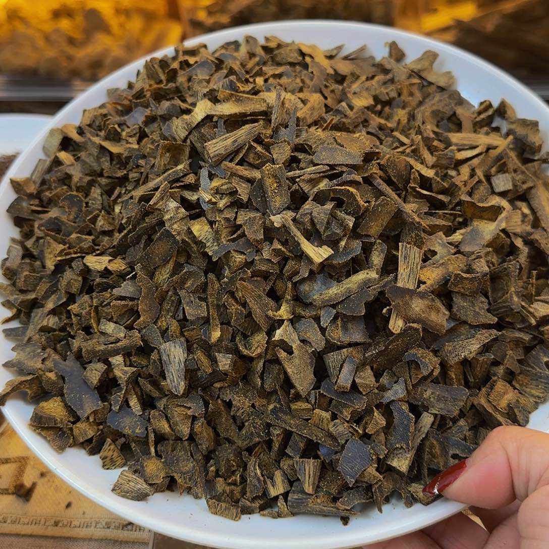 沉香沉香木制品绿奇楠透顶绿边角料50克多样性发其一