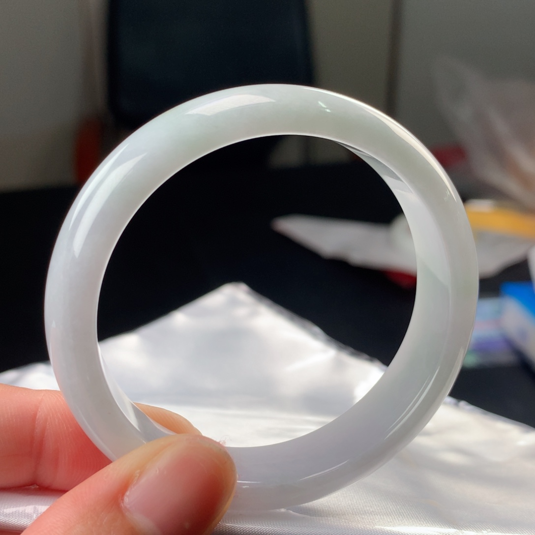 翡翠未镶嵌手镯54,4圈