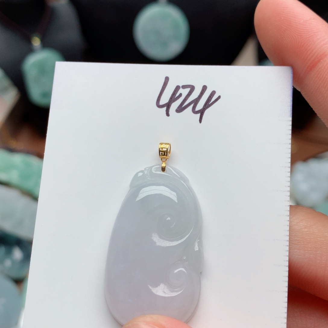 翡翠颈饰18K金镶嵌吊坠