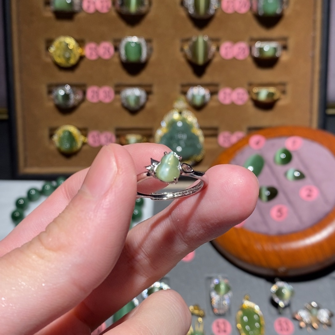 和田玉未镶嵌戒指