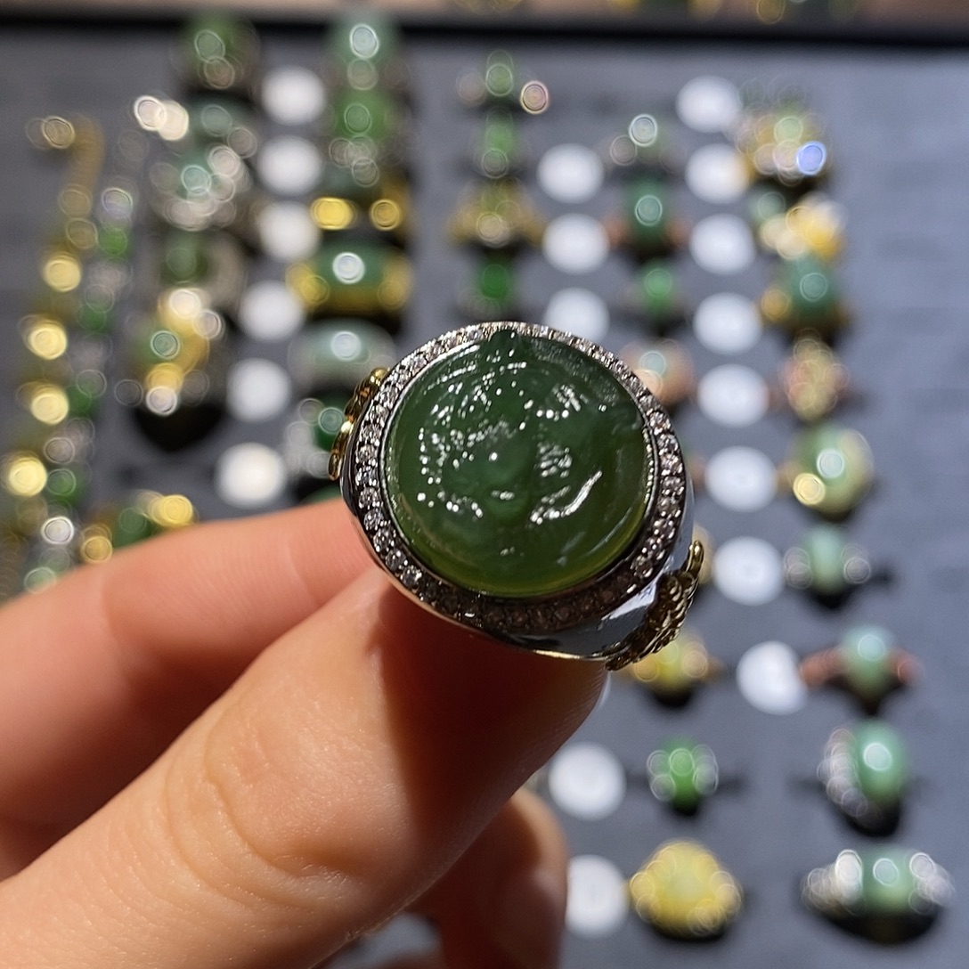 和田玉未镶嵌戒指