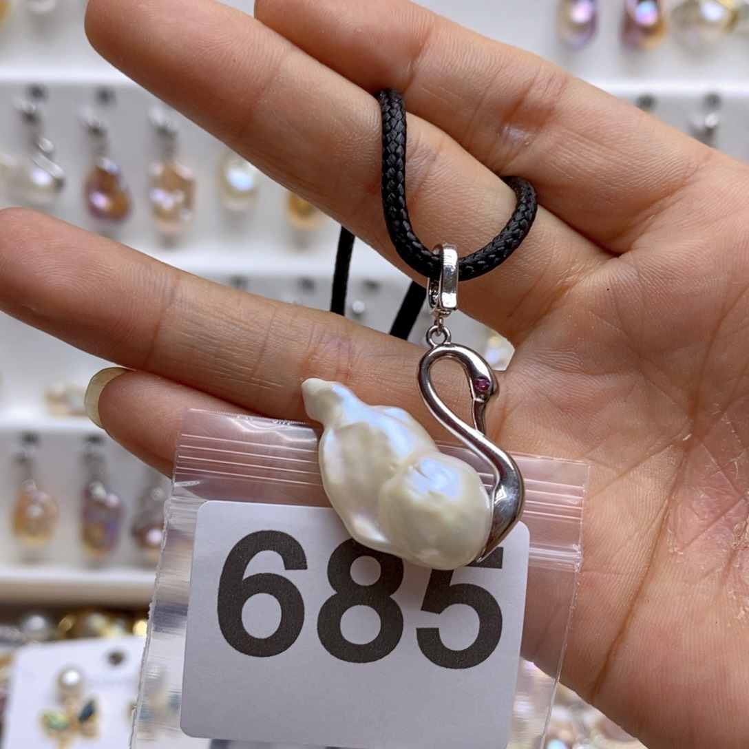 淡水珍珠颈饰银S925镶嵌685