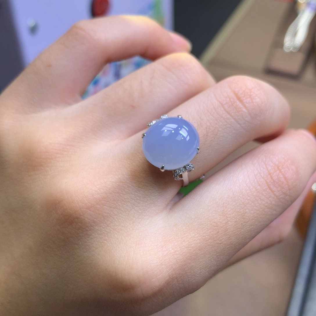 翡翠18K金镶嵌颈饰翡翠