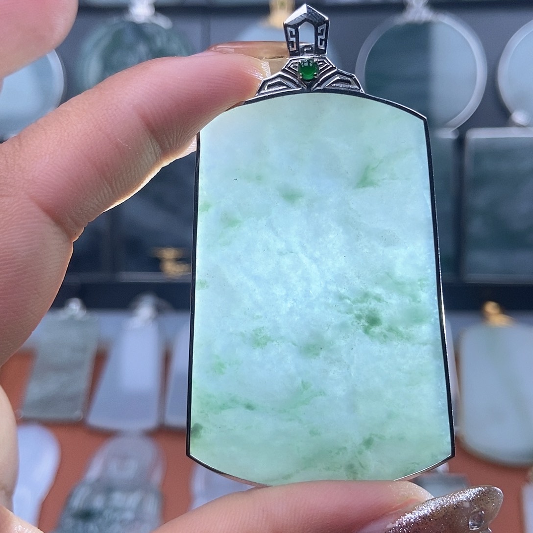 威***司翡翠18K金镶嵌吊坠(不含链)