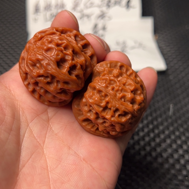 文玩核桃吊坠色差苹果