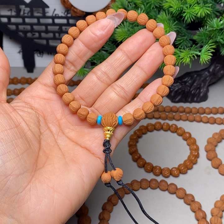 缘***、手串桃核玉龙脊手持