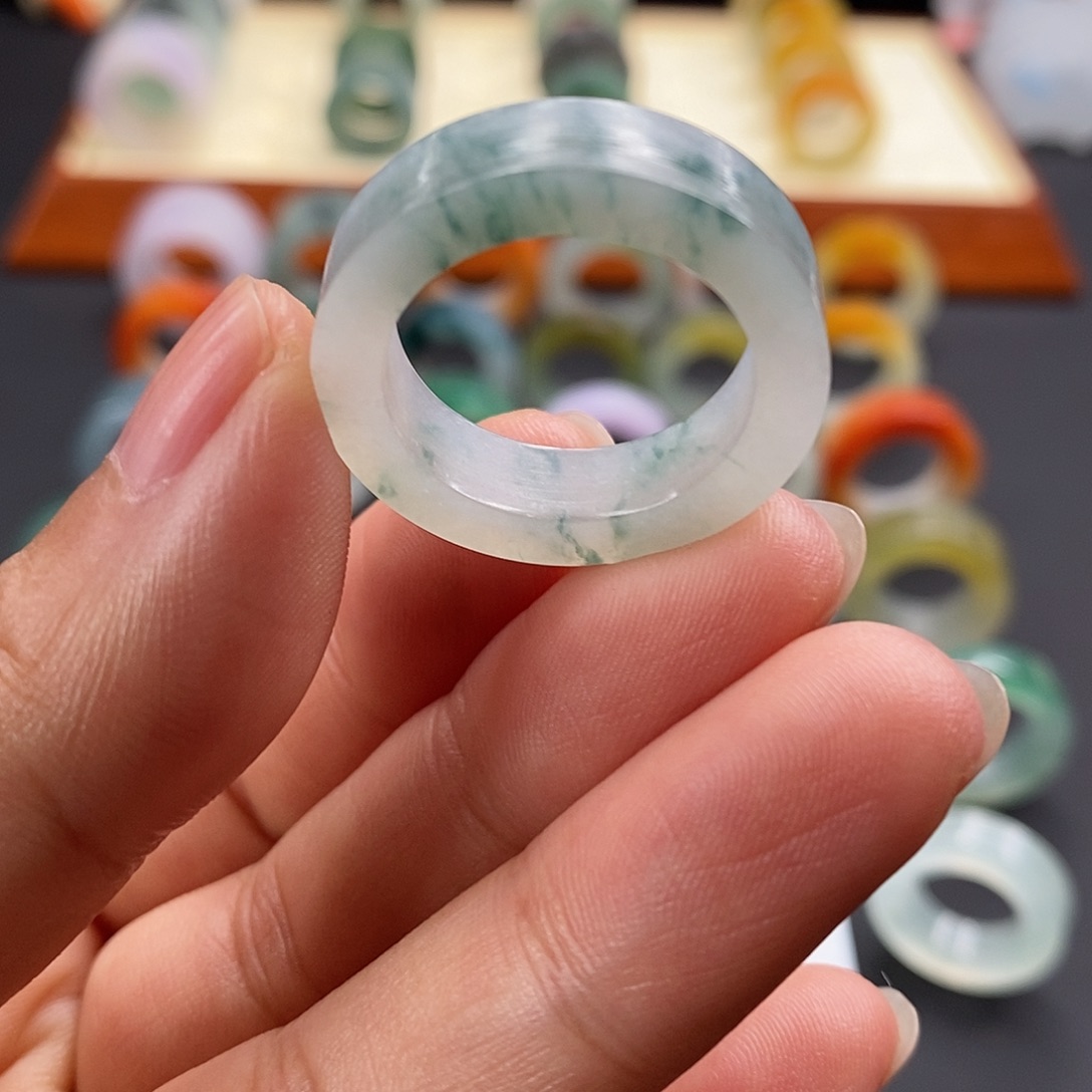 未镶嵌定制翡翠翡翠
