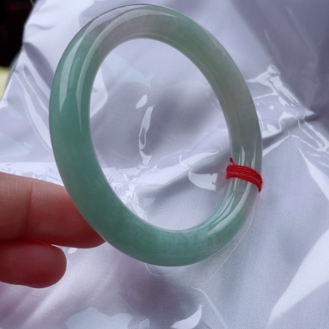 翡翠手镯未镶嵌圆58