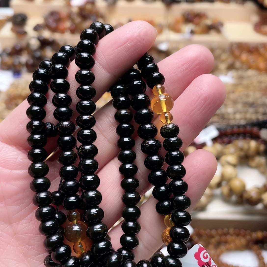 琥珀裸石未镶嵌七20460