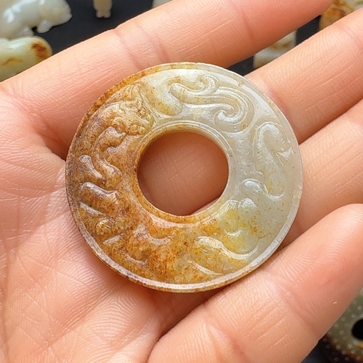 和田玉挂件未镶嵌一**伴