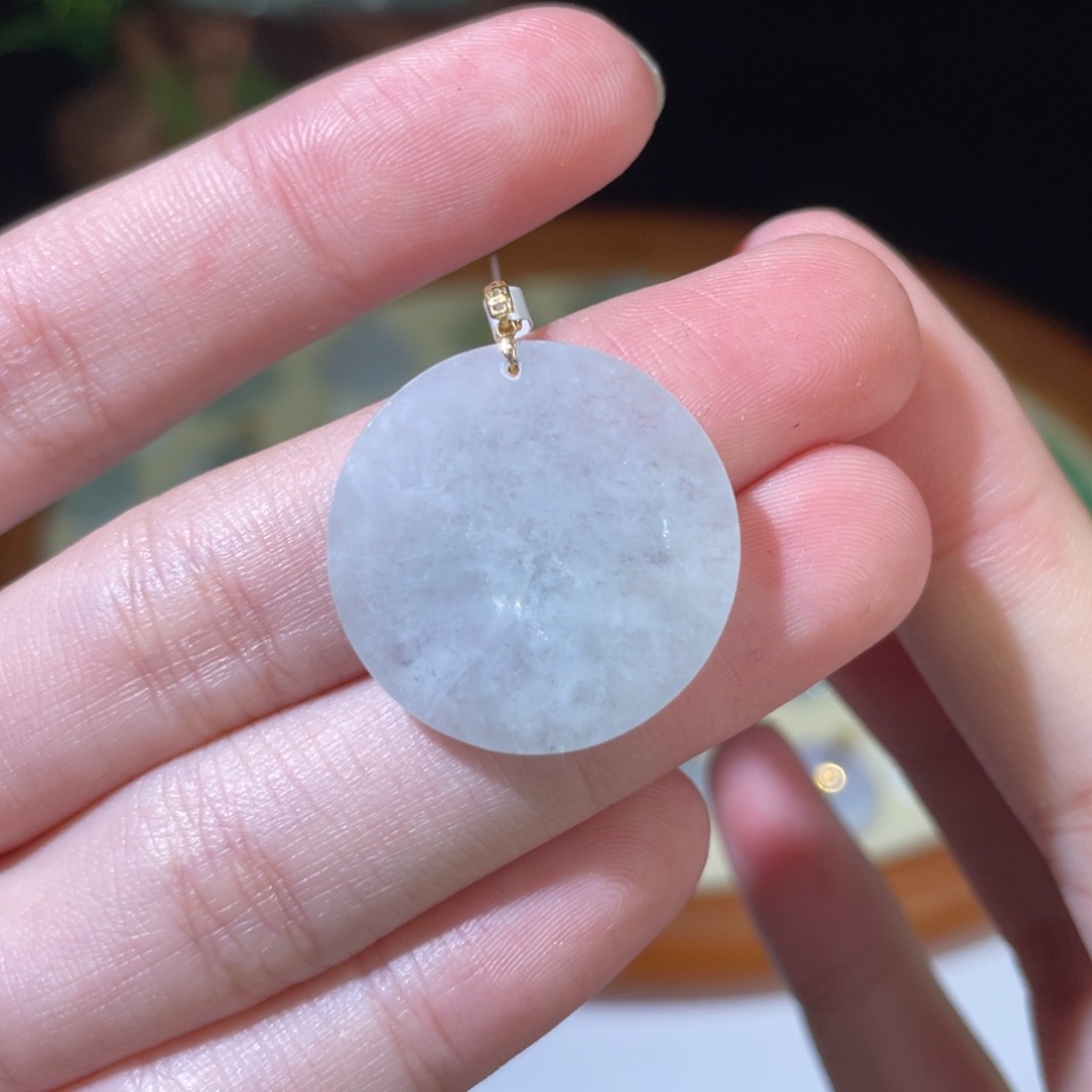 翡翠颈饰18K金镶嵌翡翠