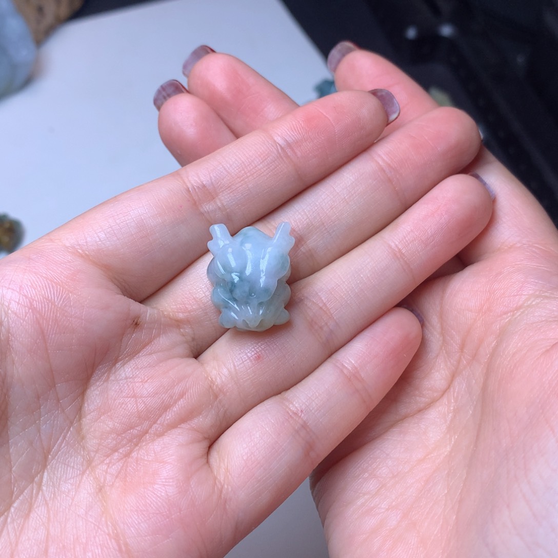 定制翡翠未镶嵌亿*翡翠