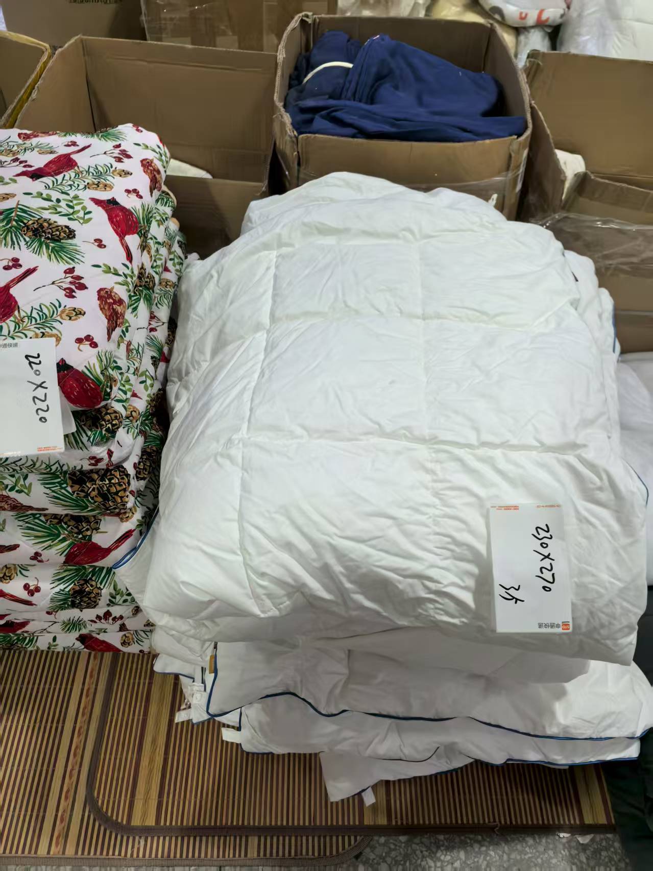 《厚广家》3楼230×270白色全棉加厚高支棉羽丝绒被 发1张