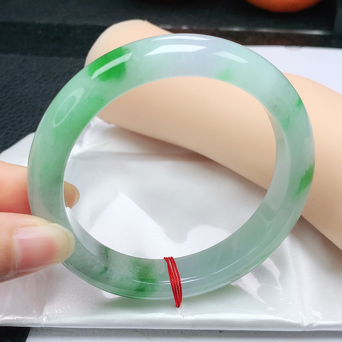 翡翠手镯未镶嵌正61