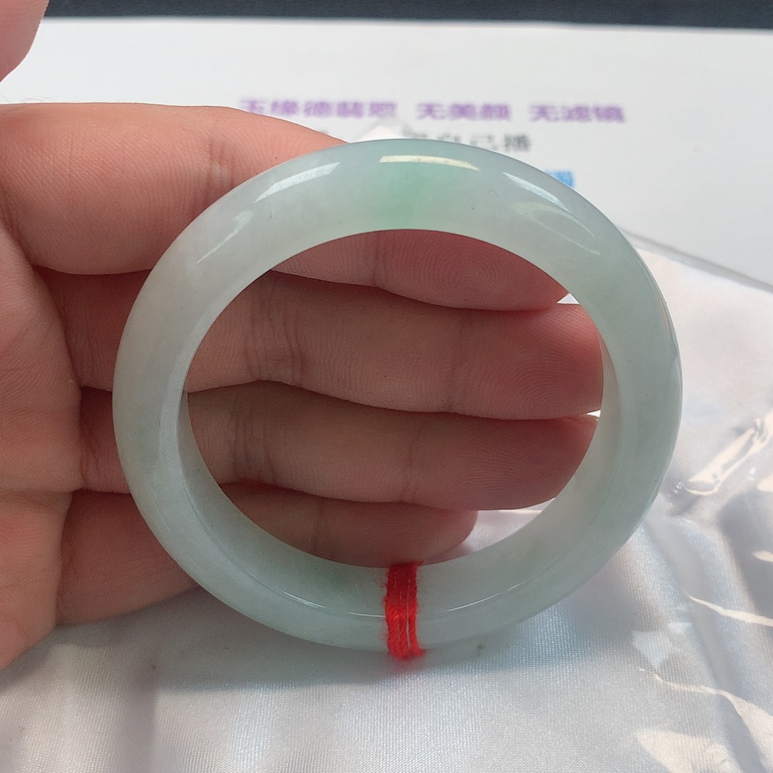 翡翠手镯未镶嵌266号