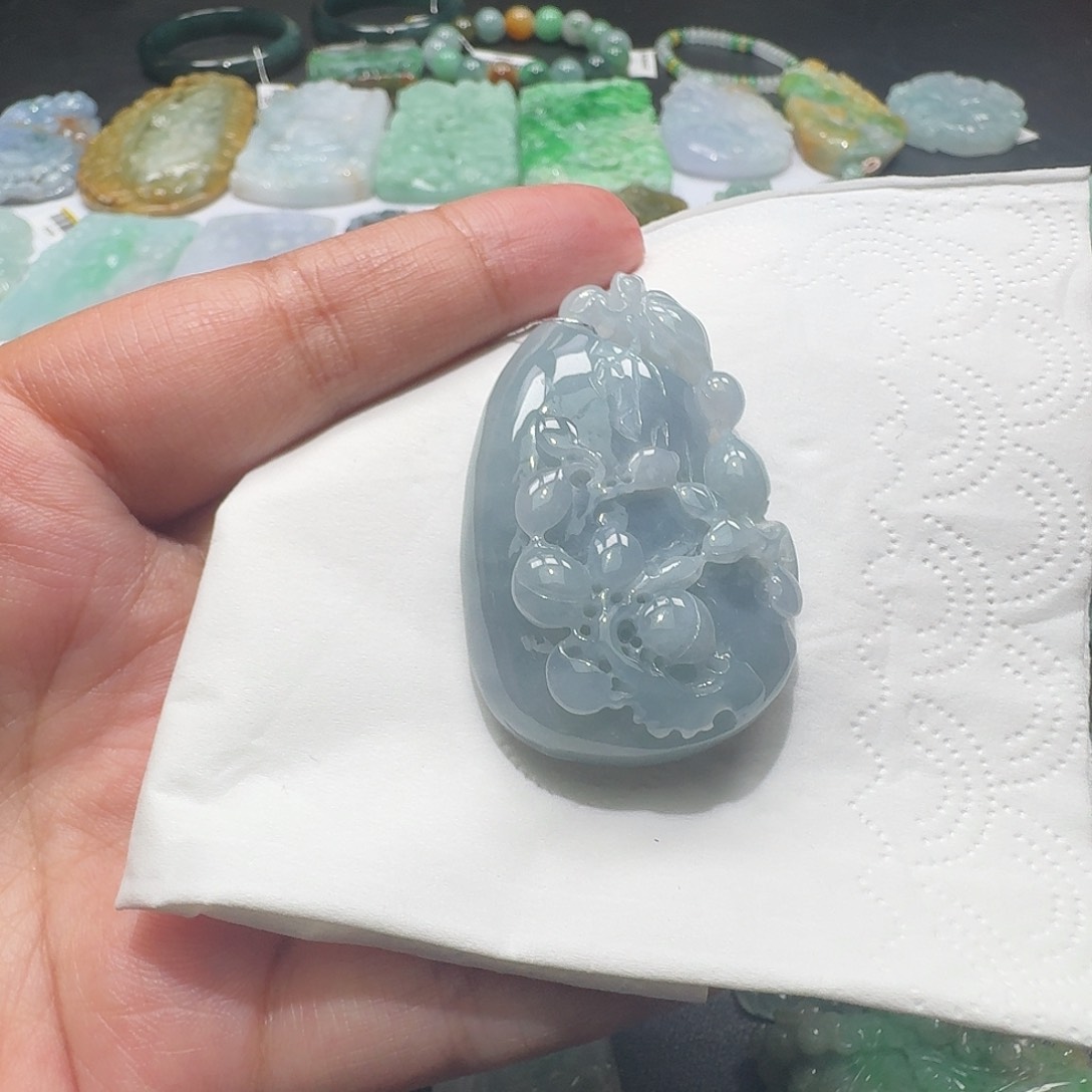 翡翠未镶嵌颈饰吊坠