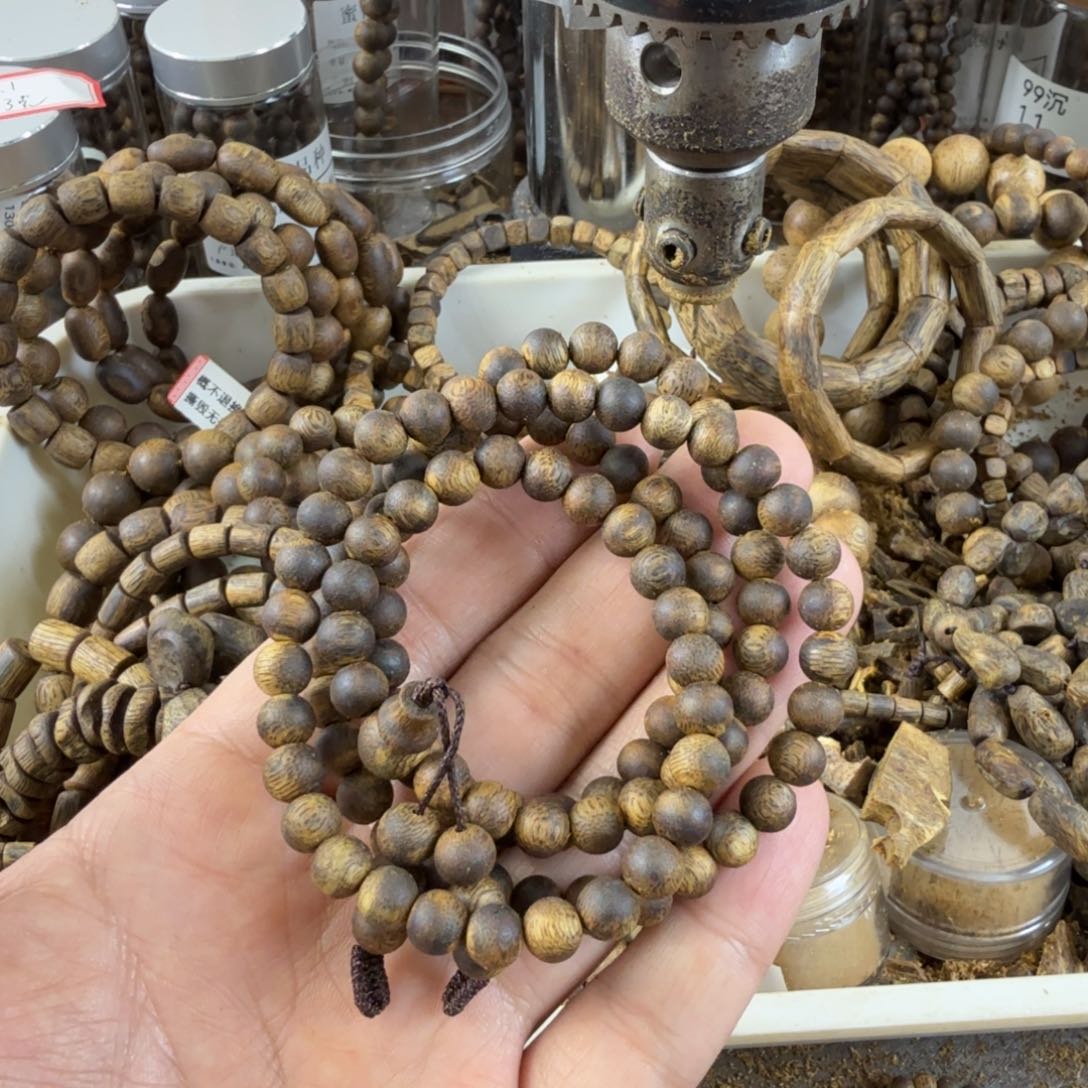 沉香沉香碎屑红奇楠沉香海南莺歌绿品种卡7多圈17.5克