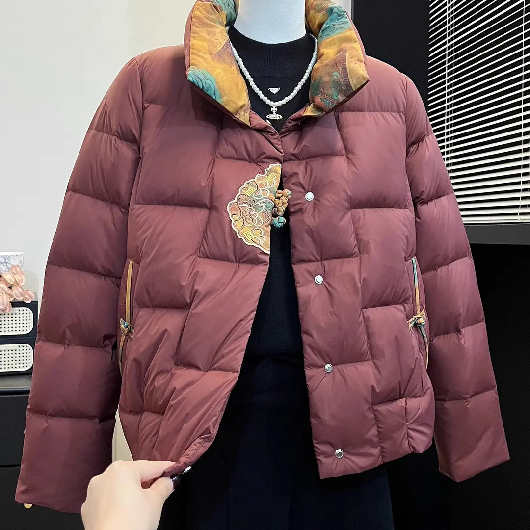 妈妈新中式国风红色羽绒服冬季新款2025中老年喜婆婆立领高贵外套