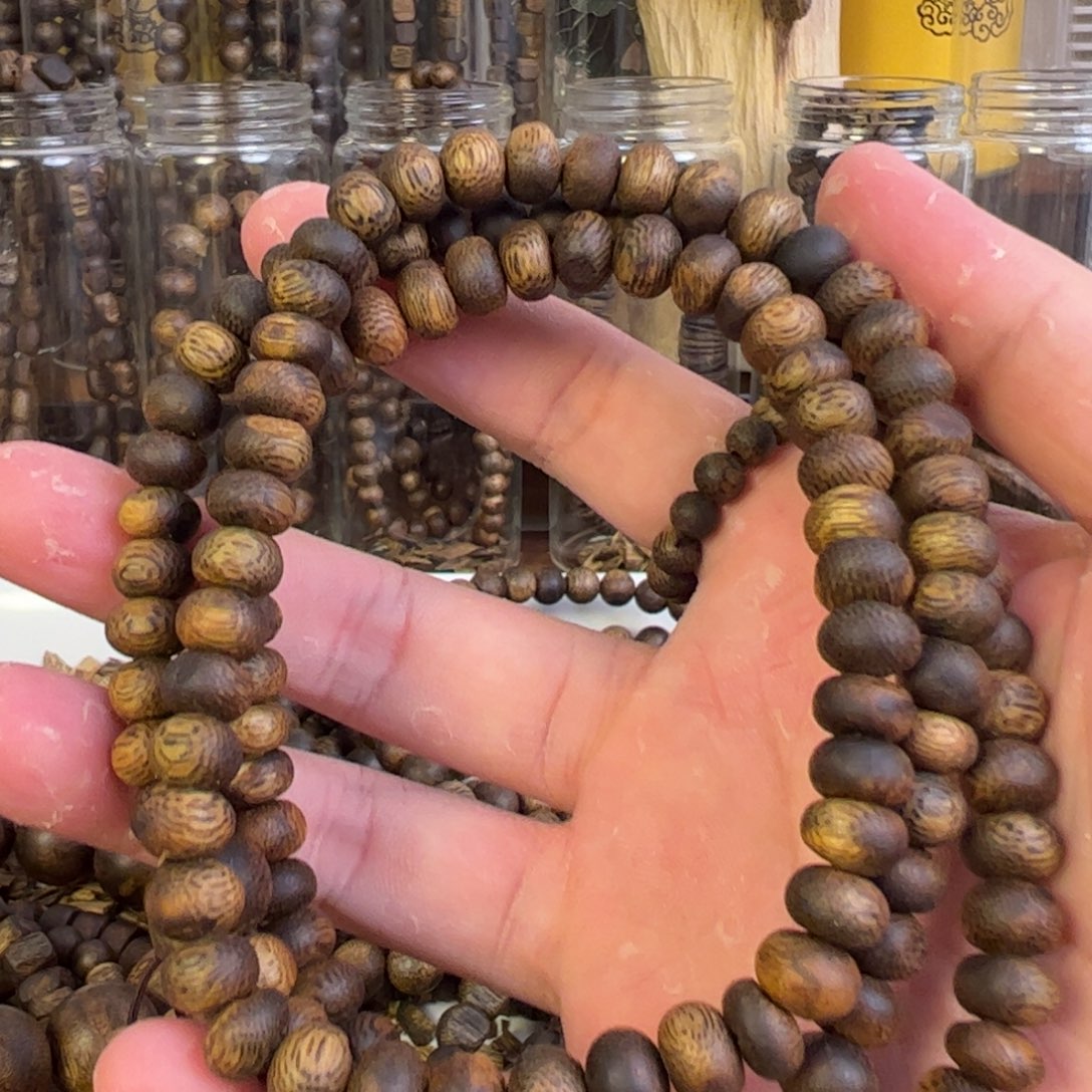 巴***学手串沉香张勺子手串25+