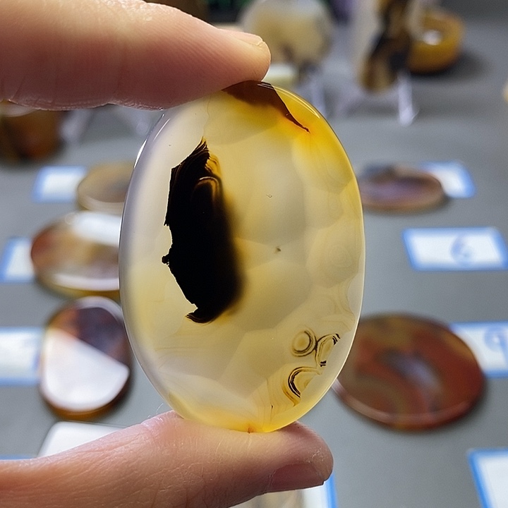 玛瑙/玉髓未镶嵌珠宝半成品