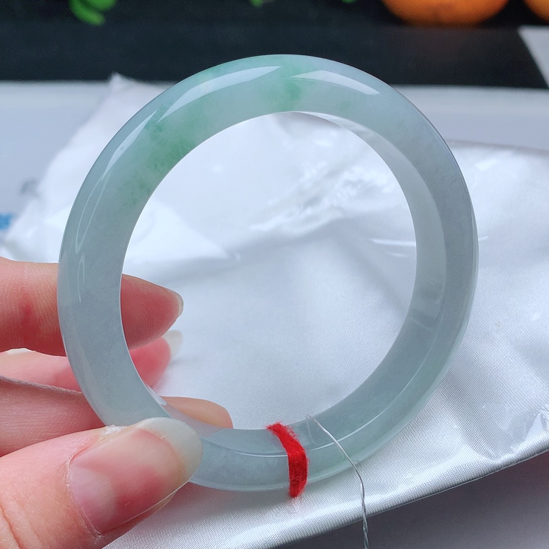 翡翠手镯未镶嵌56+圈