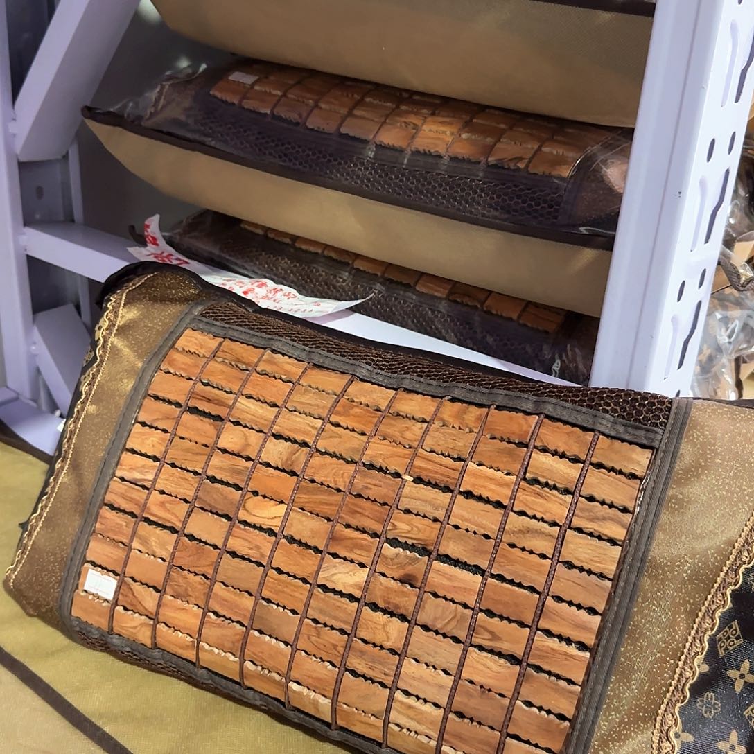 端景台紫檀木类黄花梨枕头