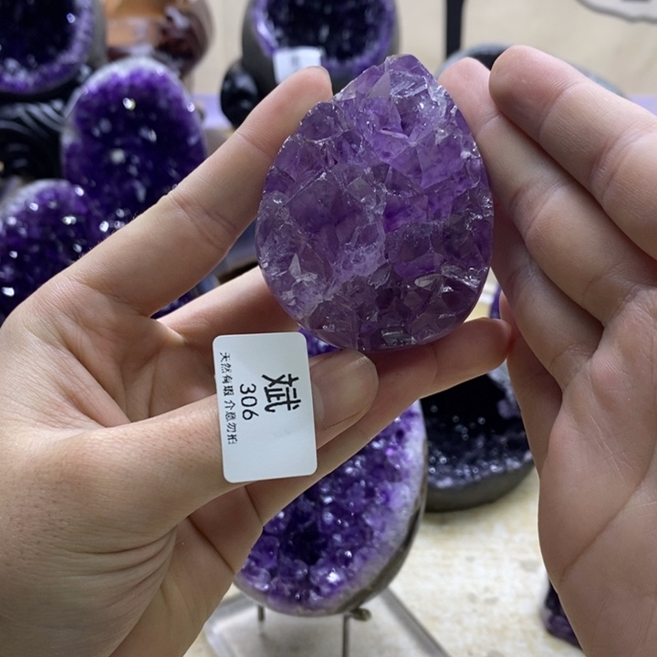 觉***》未镶嵌大型摆件（非配饰）紫晶