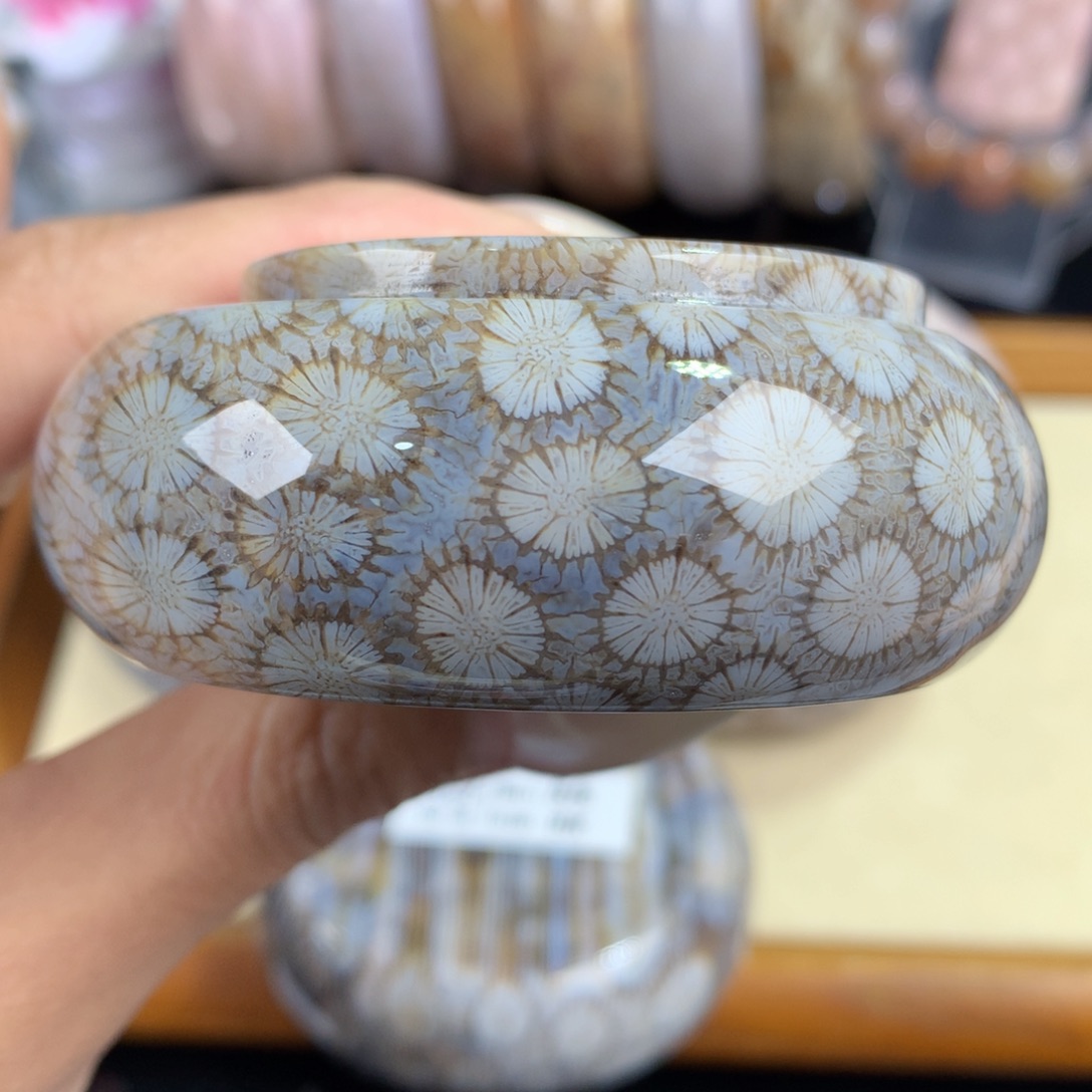 硅化珊瑚（珊瑚玉）未镶嵌吊坠(赠链)14号镯饼54圈口