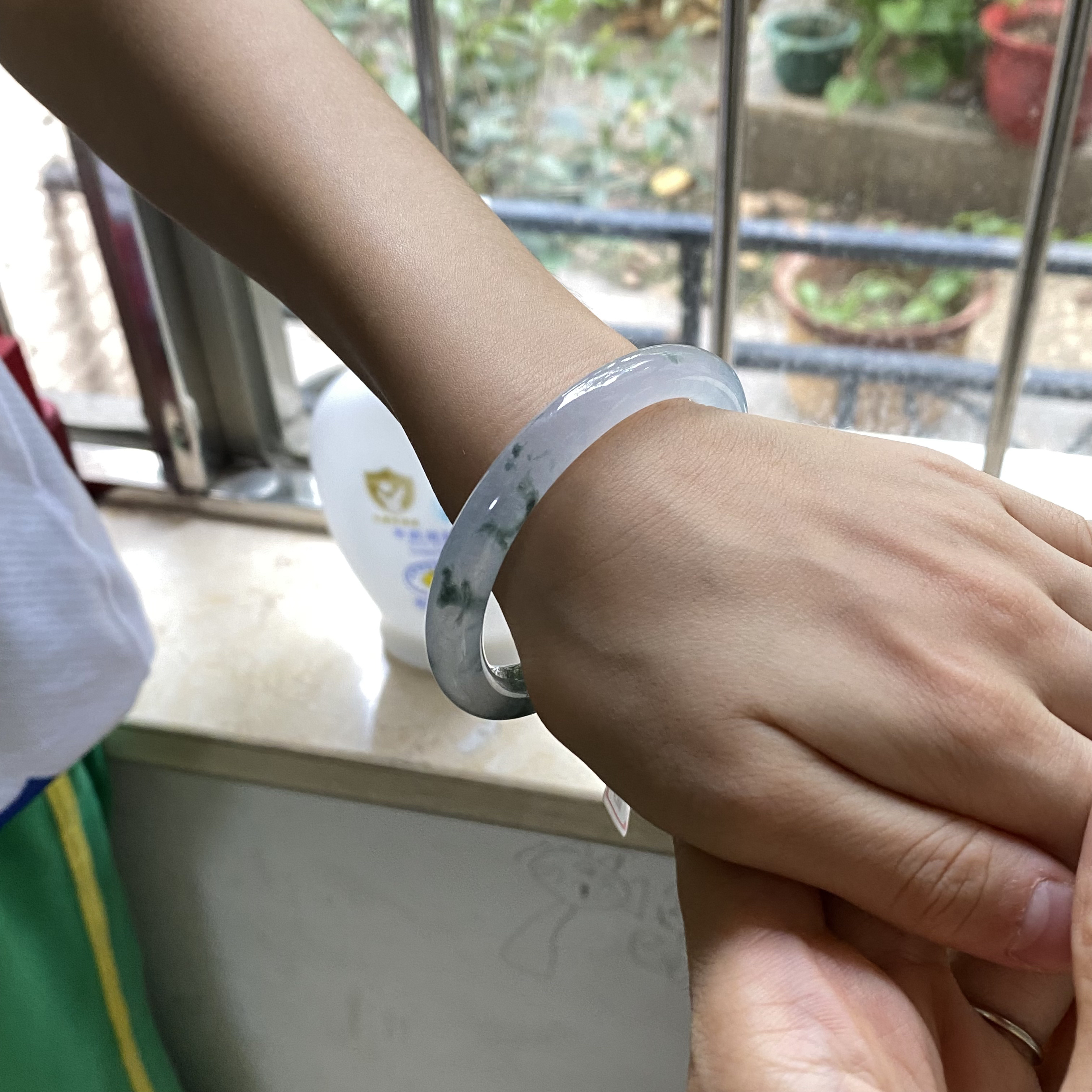 精品贵妃52短径42.2正圈46-48带天然缅甸翡翠手镯A货高冰飘花无裂
