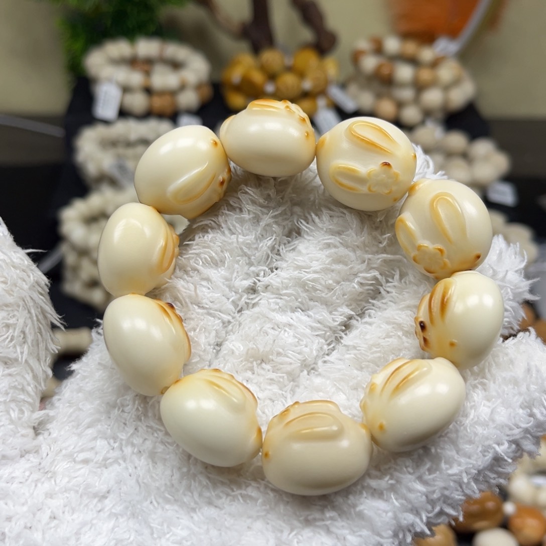 菩提根/象牙果吊坠2.10,62烤兔子