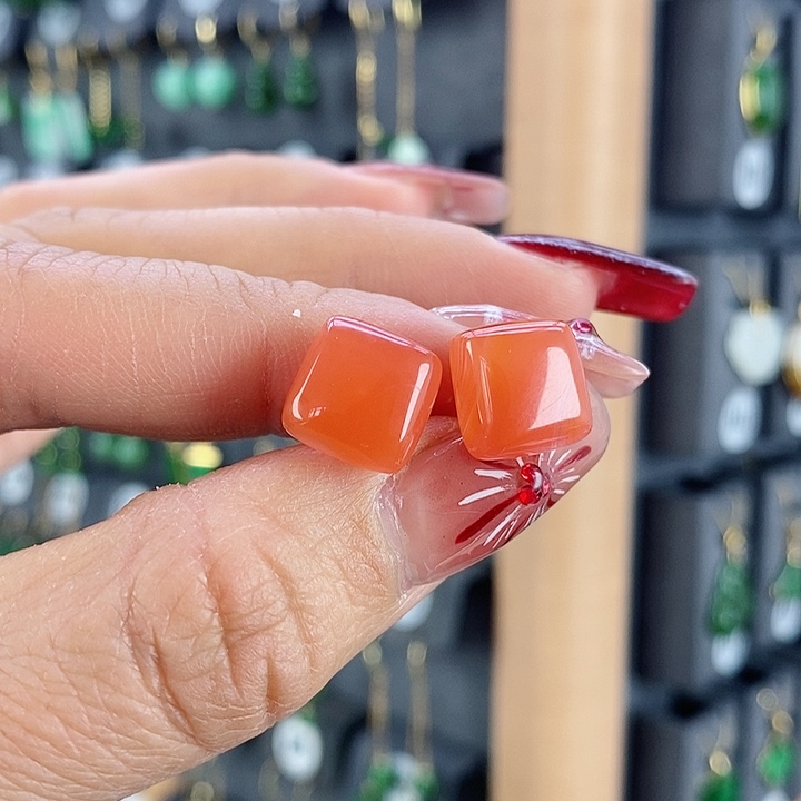 南红玛瑙耳饰18K金镶嵌