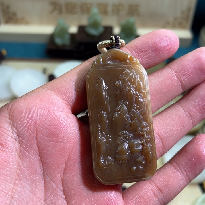 颈饰未镶嵌和田玉执**生