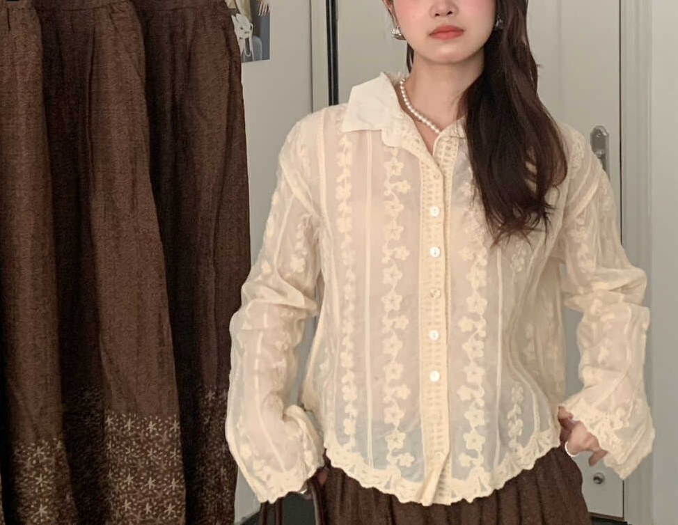 B751 夏季磨毛长袖刺绣衬衫袖吸汗衬衫甜美设计感小众蕾丝