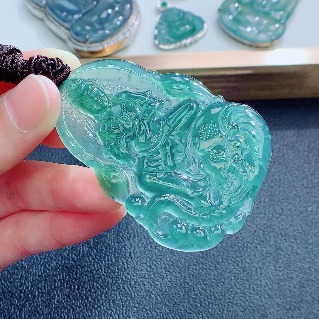 翡翠未镶嵌颈饰翡翠