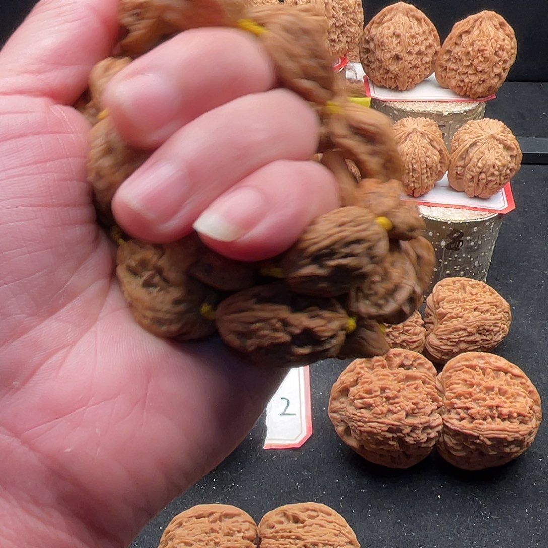 文玩核桃把件木*盦南疆文玩核桃把件