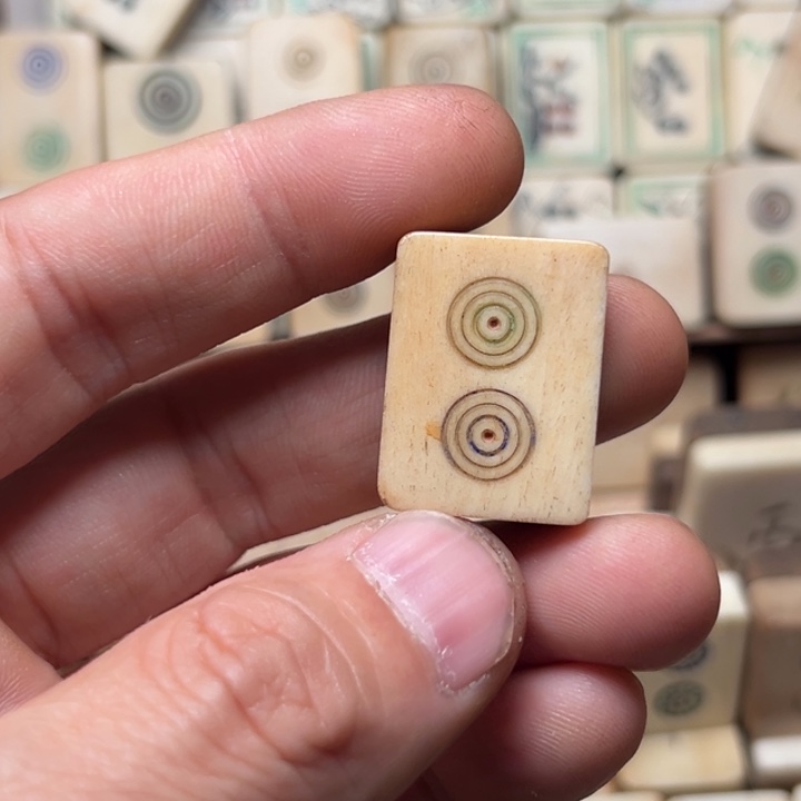 石***岛实心竹雕刻手把件