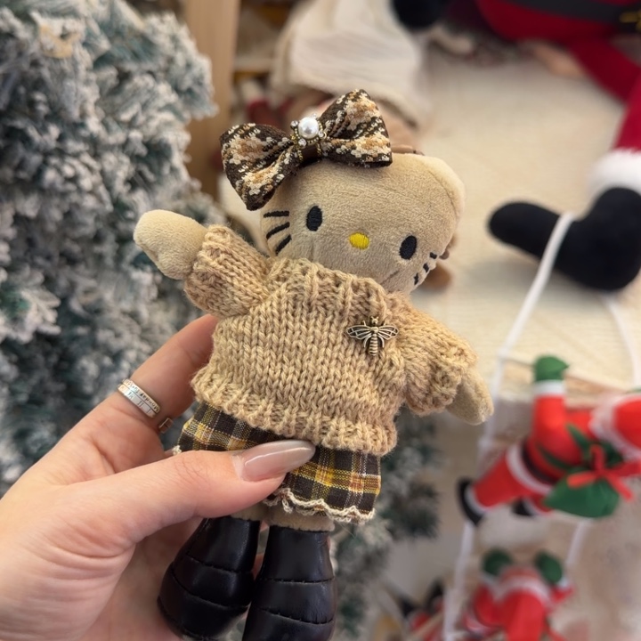 咖色猫咪挂件一个装