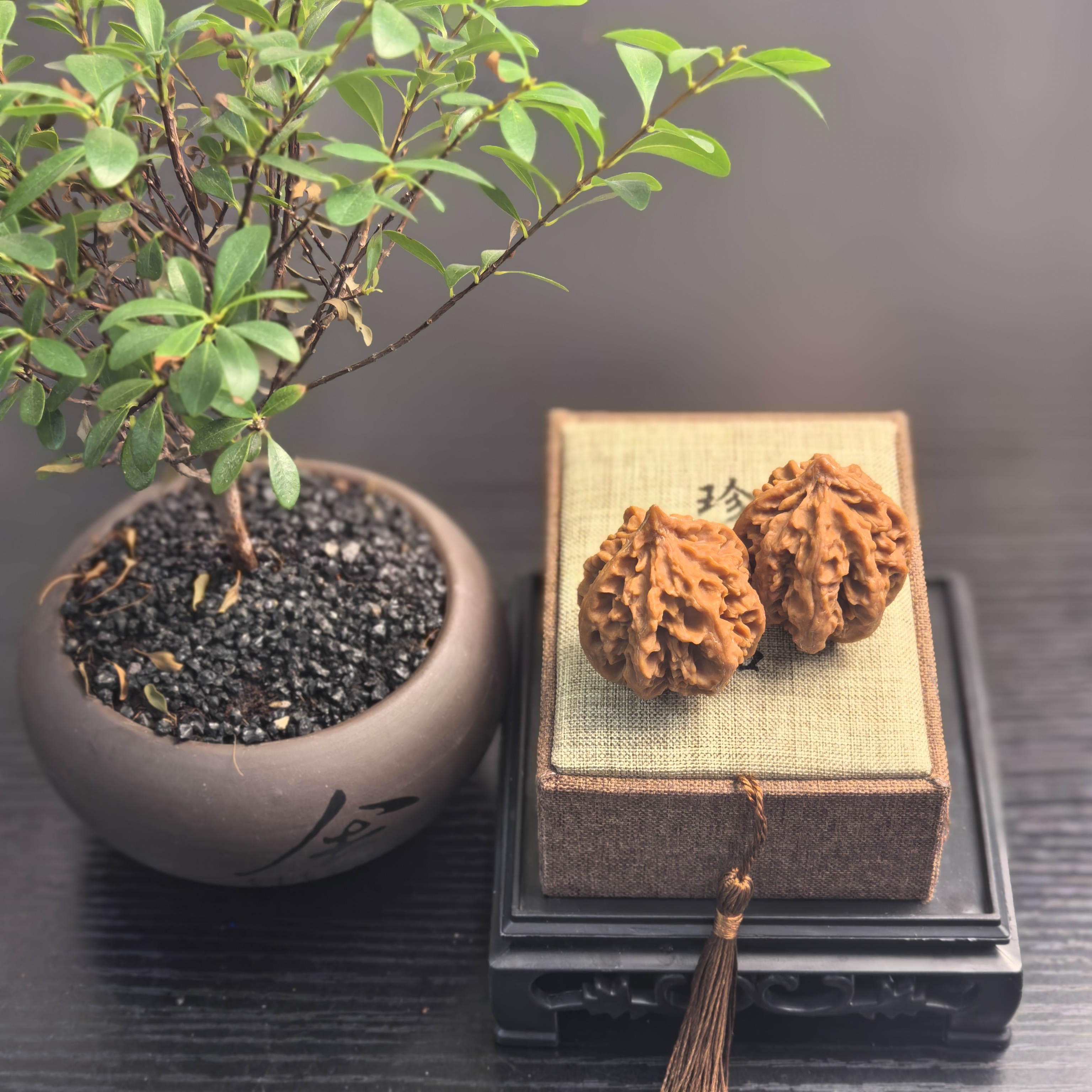A004精品文玩核桃宫灯手盘高40宽35左右把件随机发货一对A004