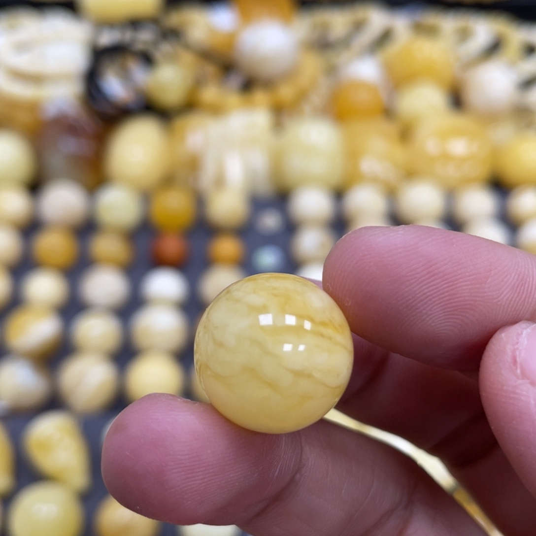 琥珀未镶嵌裸石16.4mm瑕 福利款