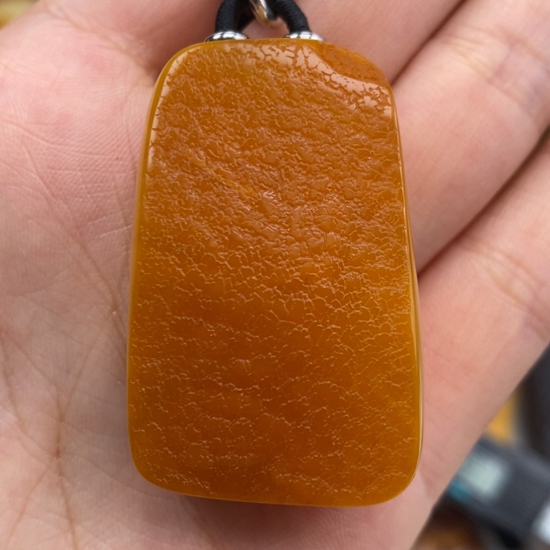 琥珀吊坠(赠链)未镶嵌