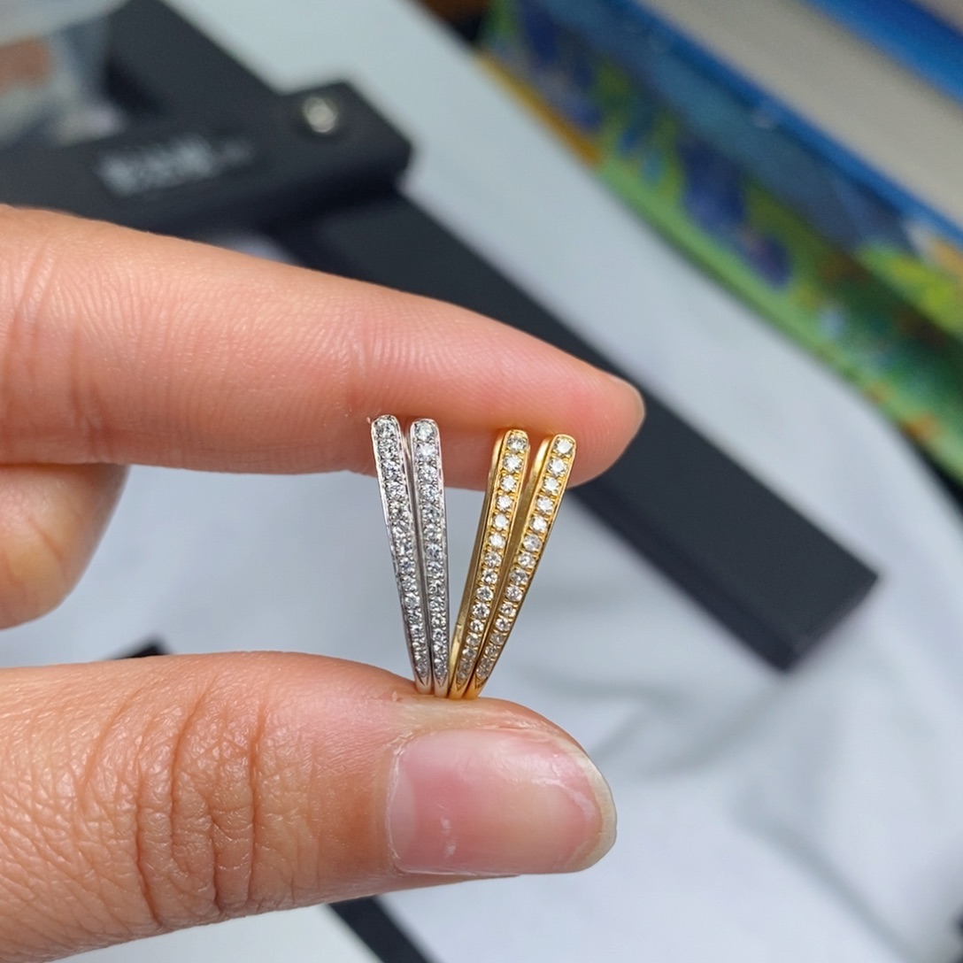 耳饰18K金镶嵌钻石u型耳包（搭甜甜圈，方糖）多样性发其一