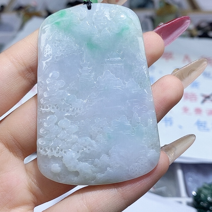 翡翠颈饰未镶嵌翡翠