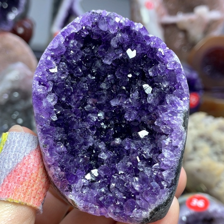 水晶摆件未镶嵌捡漏
