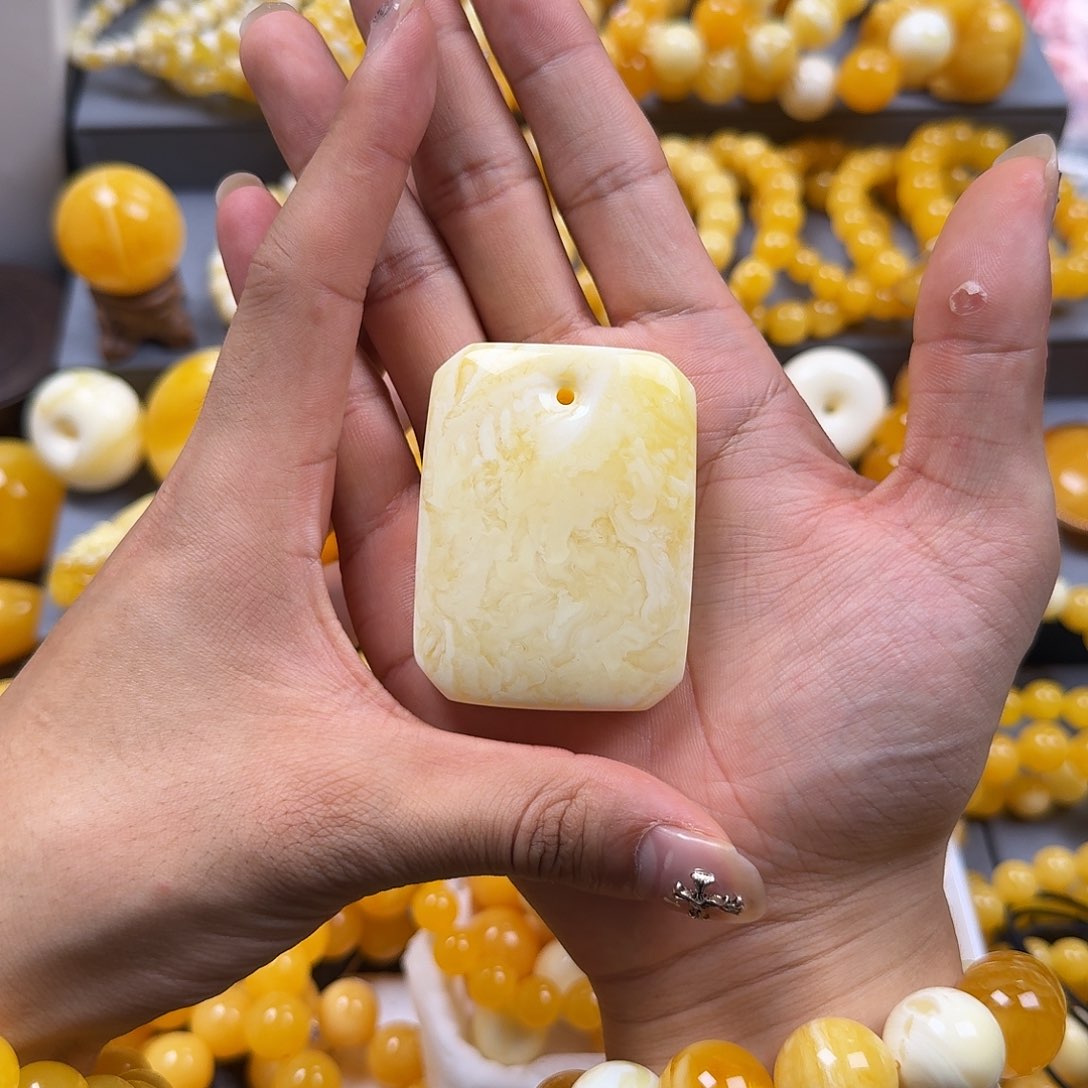 琥珀珠宝奇石未镶嵌方牌