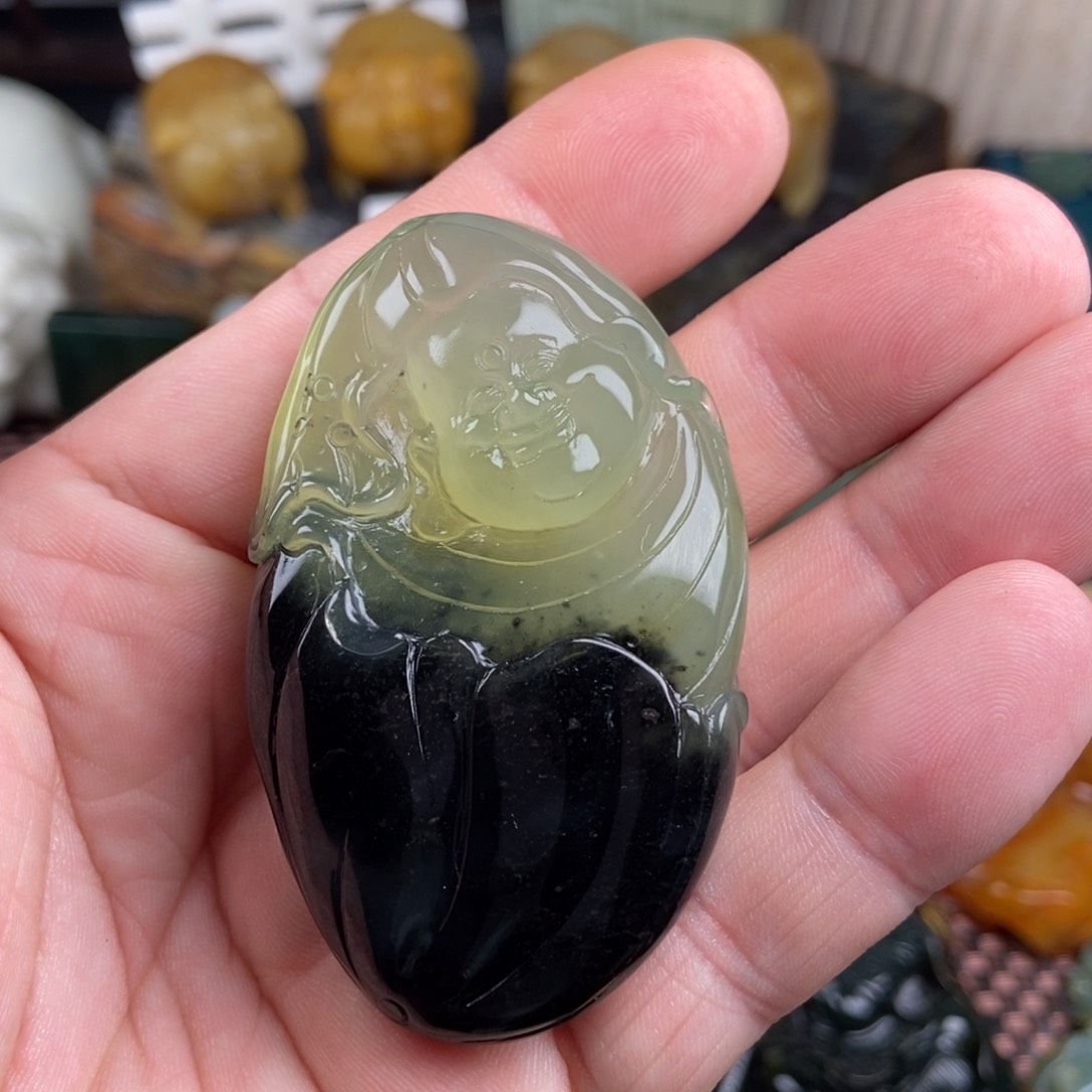 蛇纹石玉挂件未镶嵌
