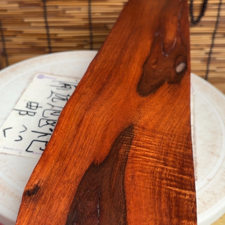 大叶紫檀（黑酸枝木类）