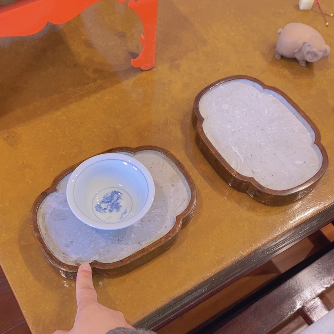 金砖大漆壶承海棠一个