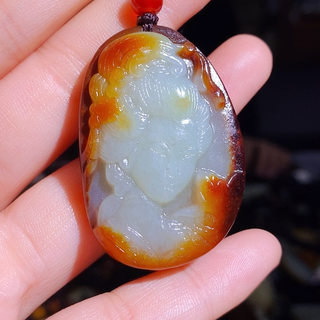 和田玉颈饰未镶嵌